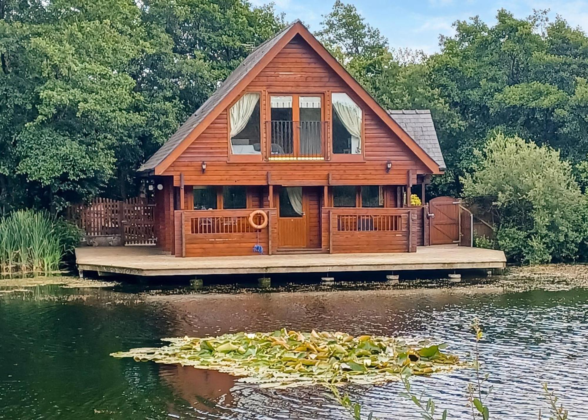 Anglesey Lakeside Lodges Menai Bridge Szoba fotó