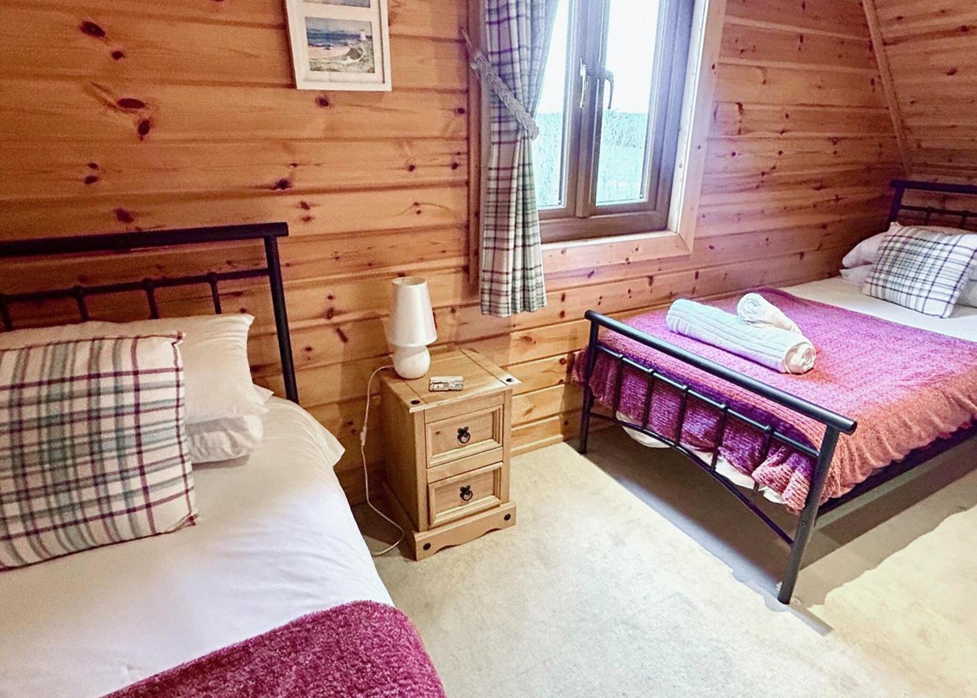 Anglesey Lakeside Lodges Menai Bridge Szoba fotó